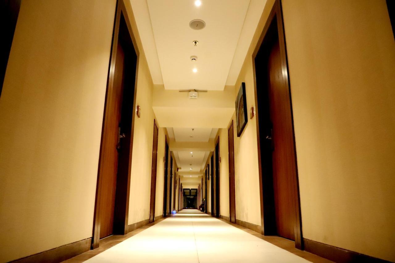 Hotel Reyansh Grand Boisar Exterior photo