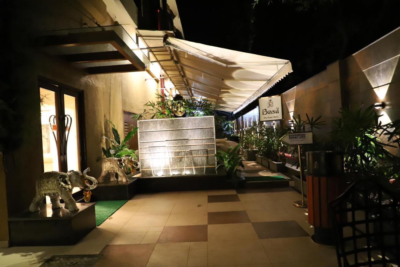 Hotel Reyansh Grand Boisar Exterior photo