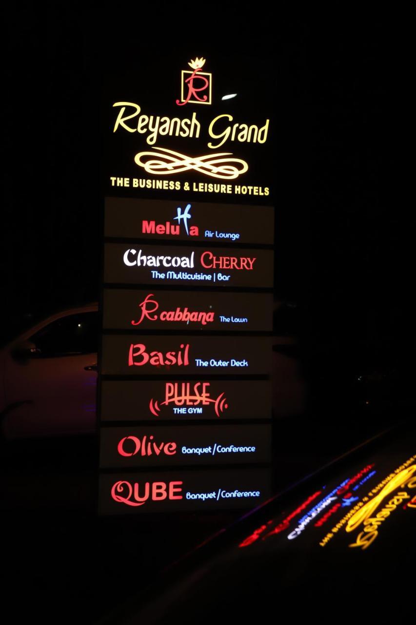 Hotel Reyansh Grand Boisar Exterior photo
