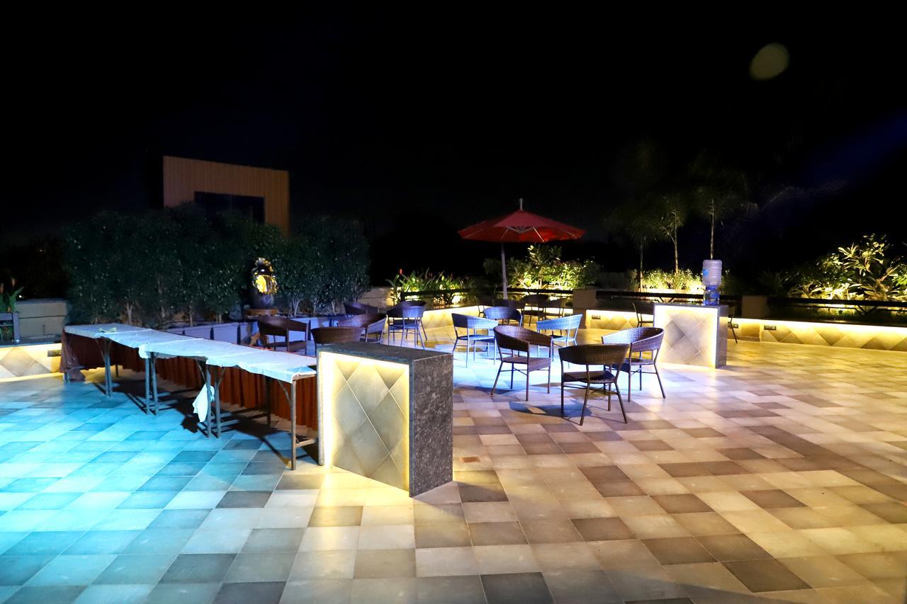 Hotel Reyansh Grand Boisar Exterior photo