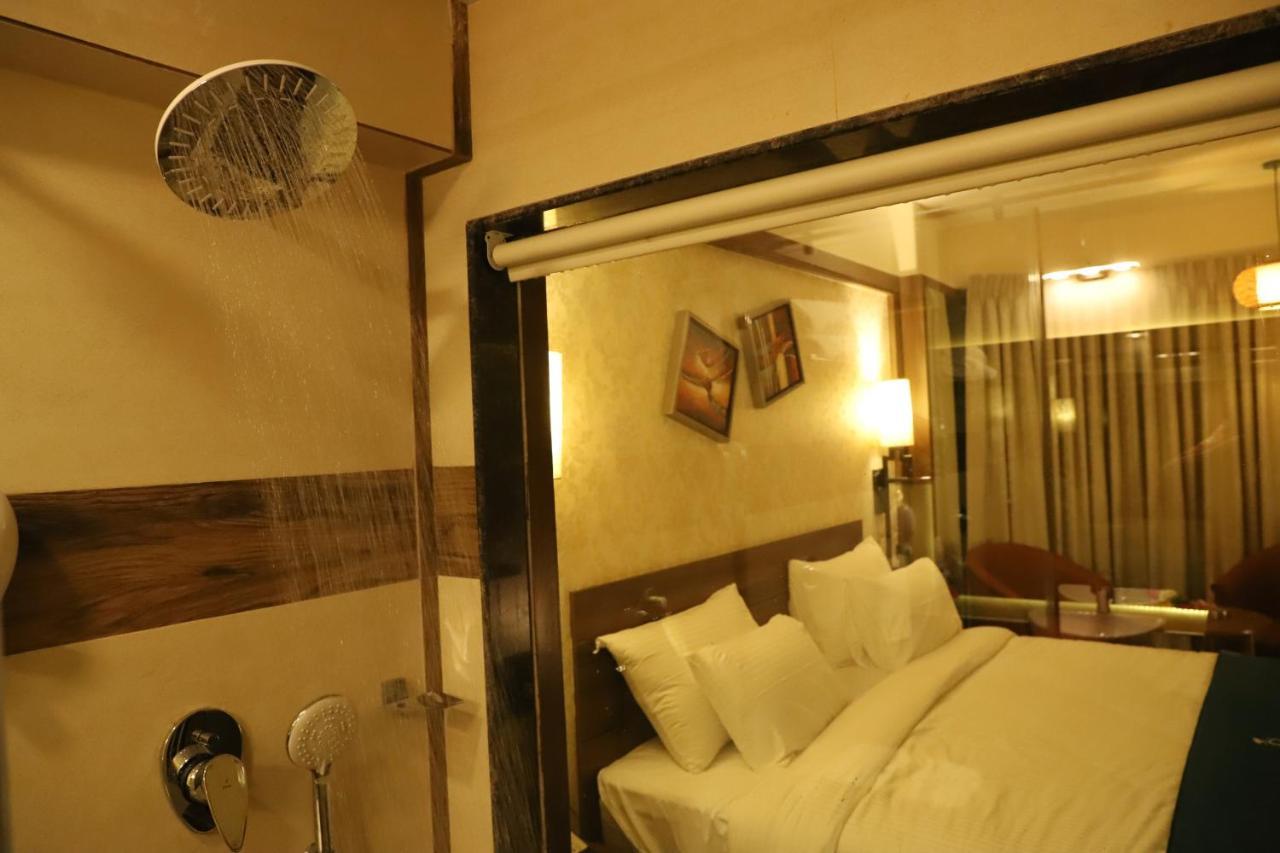 Hotel Reyansh Grand Boisar Exterior photo